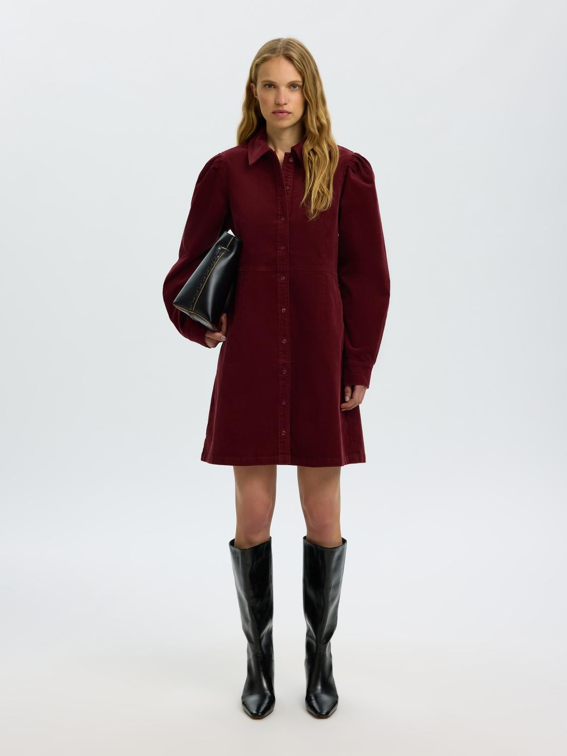 model_shot-front_full